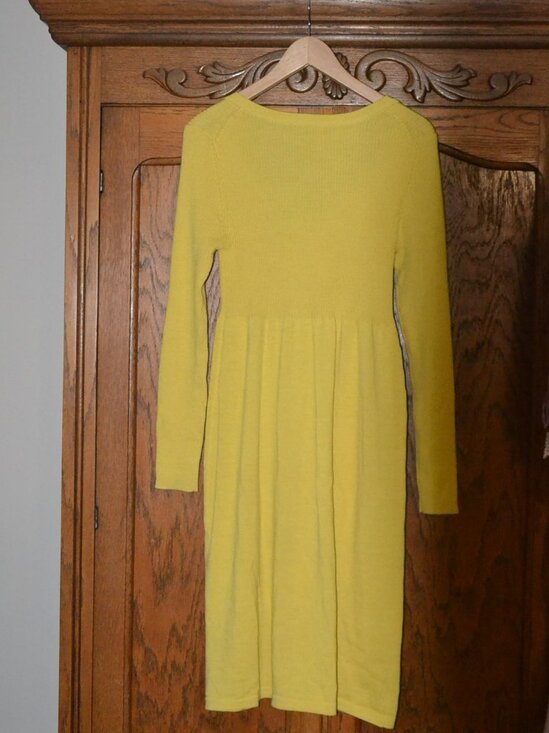 NWT Boden 100% Wool Ruffle Henley Knit Knee Length Dress Yellow 14R - Picture 4 of 10